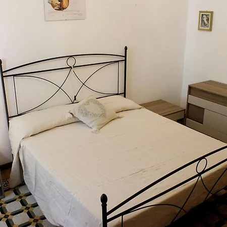 Apartament Casa Linuccia A Due Passi Dal Mare Con Giardino